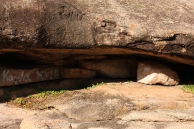 ten acre rock 11 (Large).jpg