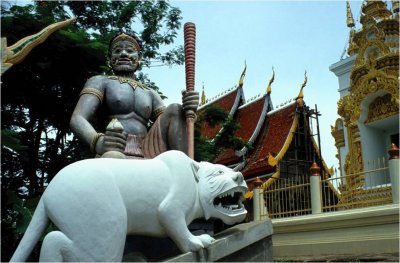 Wat Phra Putthabat Tak Pha