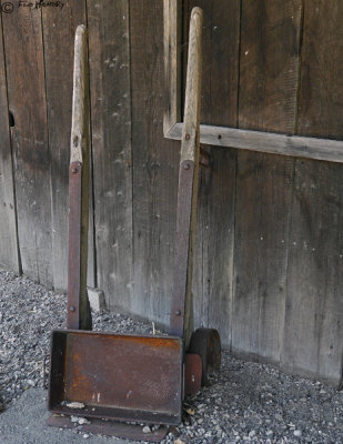 Hand Truck (Dolly) (2 images - B&W)