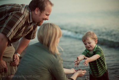 Family_Beach_Photo.jpg