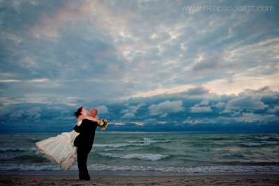 Beach_wedding_pictures.jpg