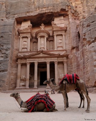 Petra, The Treasury.jpg