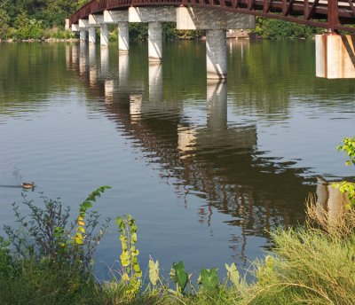 7375 North Bridge Pylons
