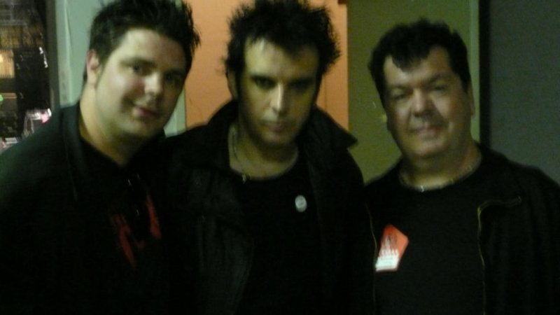 jeffsimonlolshrine08.jpg