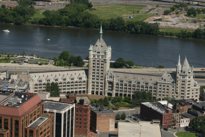 sunybuilding2.jpg