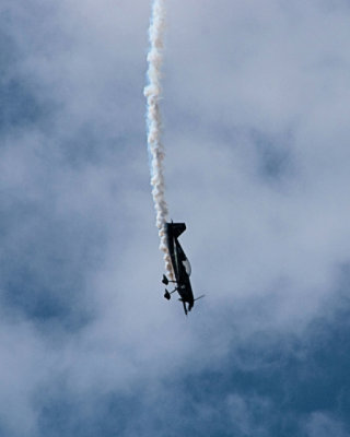 acrobatic 24