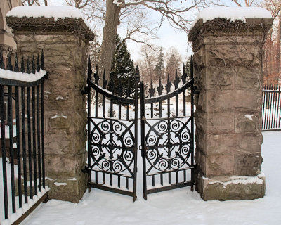 January 2011 Gates & Gateways