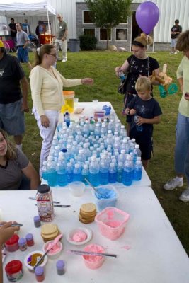 Making Glitter Globes