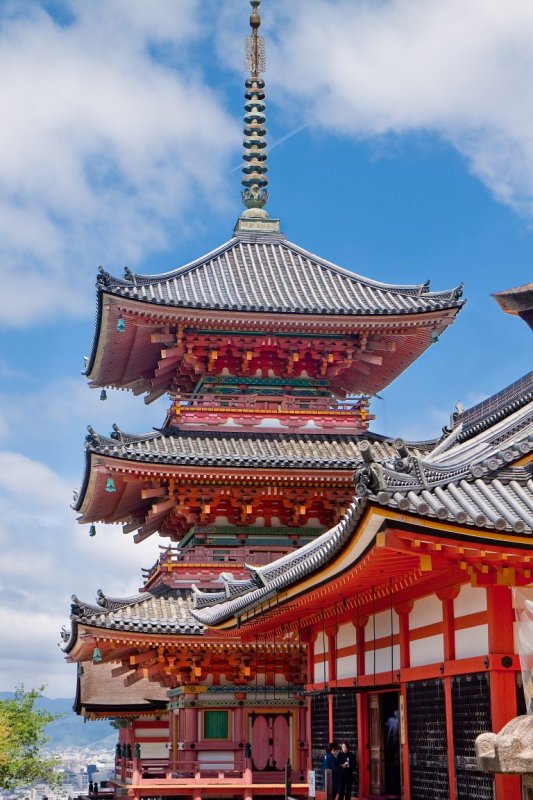 Three-Story Pagoda</br><big>三重塔</big>