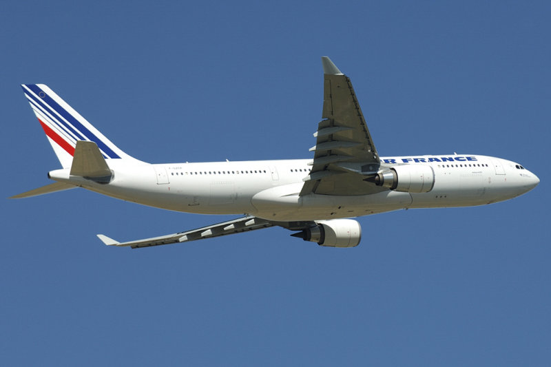 Air France   Airbus A330-200   F-GZCP