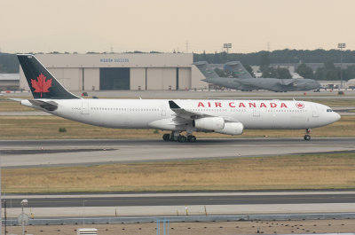 Air Canada  Airbus A340-300  C-FYLG