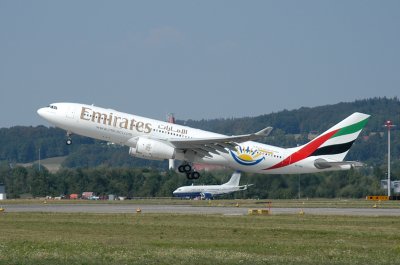 Emirates  Airbus A330-200  A6-EAD