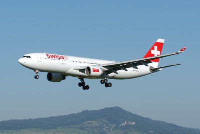 Swiss Airbus  A330-200  HB -IQO