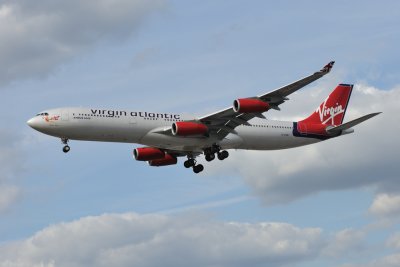 Virgin Airbus A340-300 G-VAIR