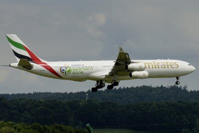 Emirates  Airbus A340-300  A6-ERQ