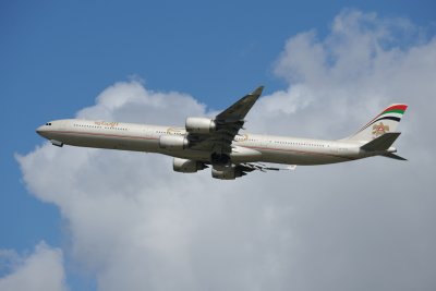Etihad  Airbus A340-600  A6-EHE