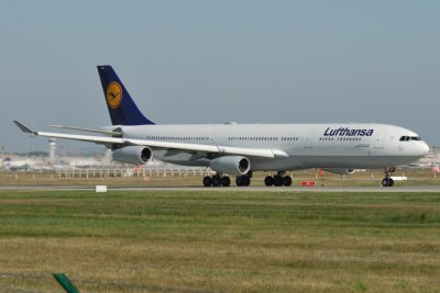 Lufthansa  Airbus A340-300 D-AIGZ