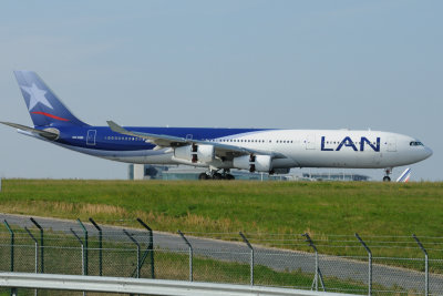 LAN Airbus A340-300 CC-CQC