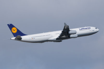 Lufthansa Airbus A340-300 D-AIGF  
