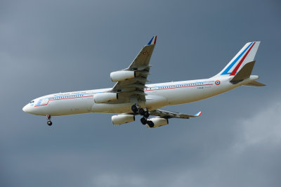 Republique Franaise  Airbus A340-200 F-RAJB
