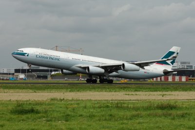 Cathay  Pacific Airbus A340-300  B-HXG