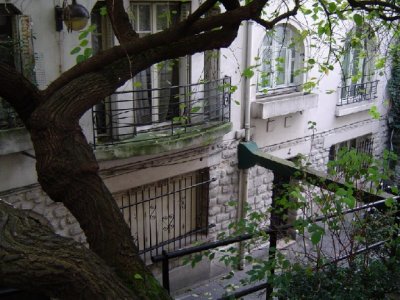 Overlooking rue Falconet