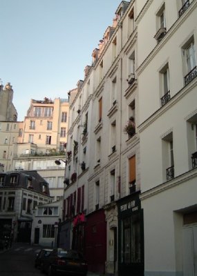 The Razor's Edge - Larry's apt - 4, rue Androuet