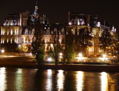 Hôtel de Ville à Nuit