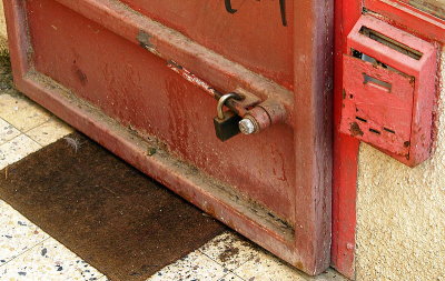 lock red mailbox.JPG