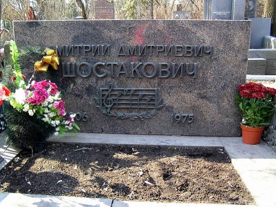 Tomb Dmitri Shoshtakovich.JPG