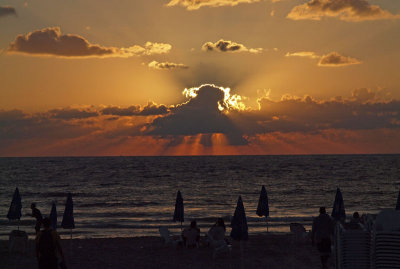 P9131847_sunset and umbrellas.jpg