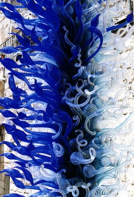chihuly big blue middle.jpg