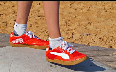 P1020479_orange sneakers.jpg