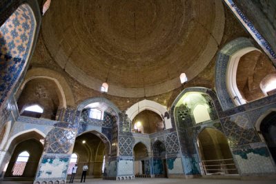 Kabood (Dark Blue) Mosque, Inside