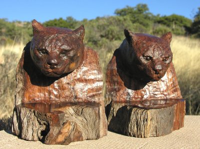 Mountain Lion bookends - view 3