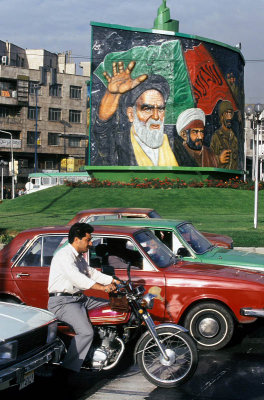Tehran, revolutionary mural