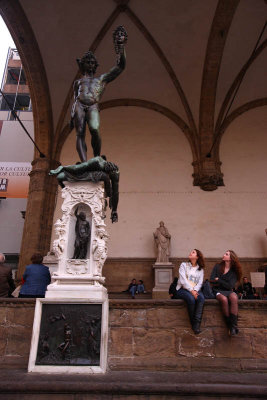 Piazza della Signora, Cellini's Perseus