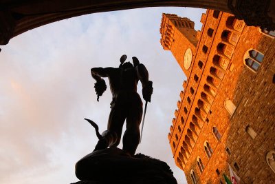 Piazza della Signora, Cellini's Perseus and Palazzo Vecchio
