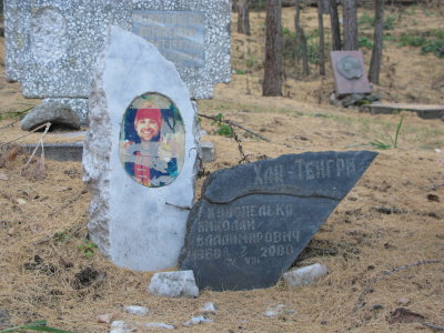 Climbers cementary - Ala Archa canyon