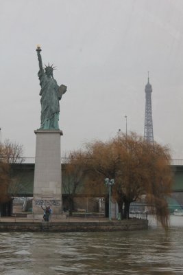 自由女神與巴黎鐵塔 Statue of Liberty and Eiffel Tower
