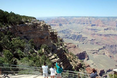 WE LIMITED OUR HIKES MOSTLY TO THE RIM AND STILL WERE AWE STRUCK BY THE CANYON