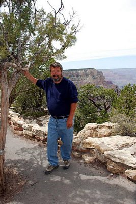 DON AT THE SOUTHERN RIM OF THE GRAND CANYON