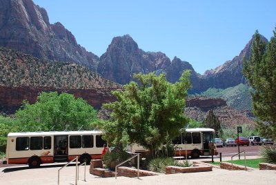 THE PARK'S SHUTTLE SYSTEM IS THE ONLY WAY YOU CAN SEE THE MAIN ATTRACTIONS ALONG SCENIC CANYON TRAIL