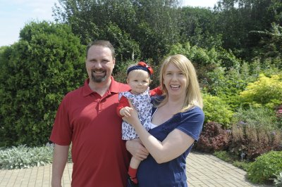 RICK AND AMY BROUGHT PRESLEY TO OLBRICH GARDENS FOR A NINE MONTH FAMILY PORTRAIT