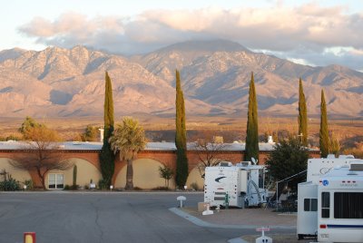 BACK HOME IN THE RV PARK...........AH, WONDERFUL AND WITH A NEW PAINLESS MOUTH.