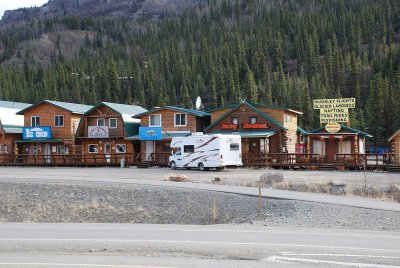 THIS IS THE TINY TOWN OF DENALI VILLAGE OUTSIDE THE PARK..