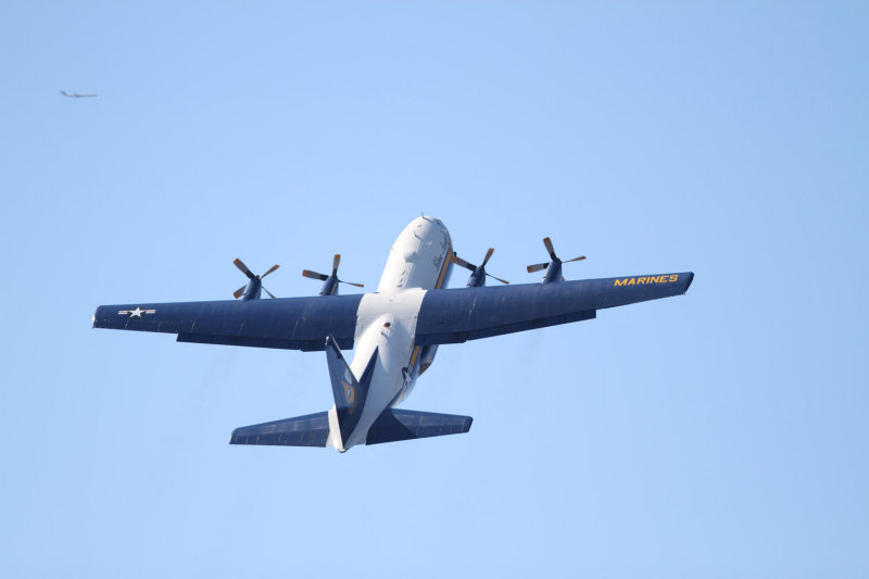 Blue Angels (Fat Albert C-130)