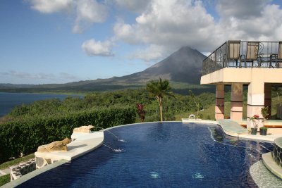Pool at Hotel Linda Vista and Arenal Volcano
