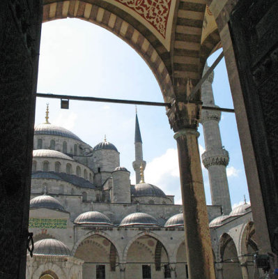 Mosque through Gate.jpg