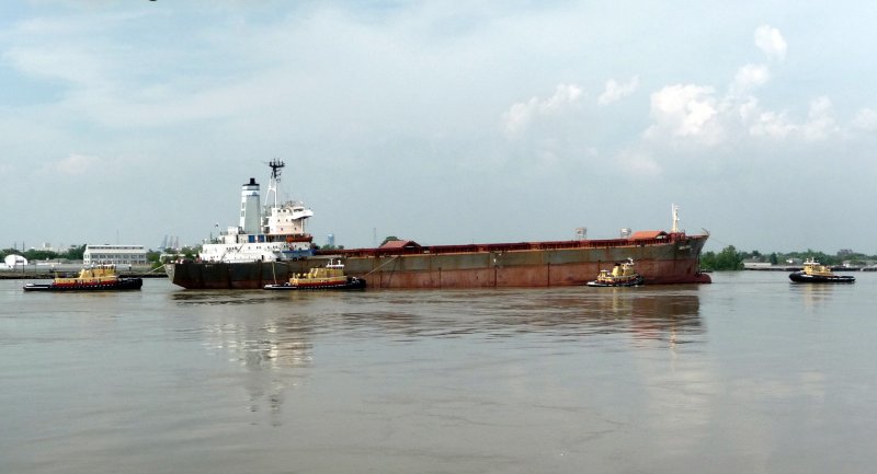 Tugs Moving Ship with Engine Trouble